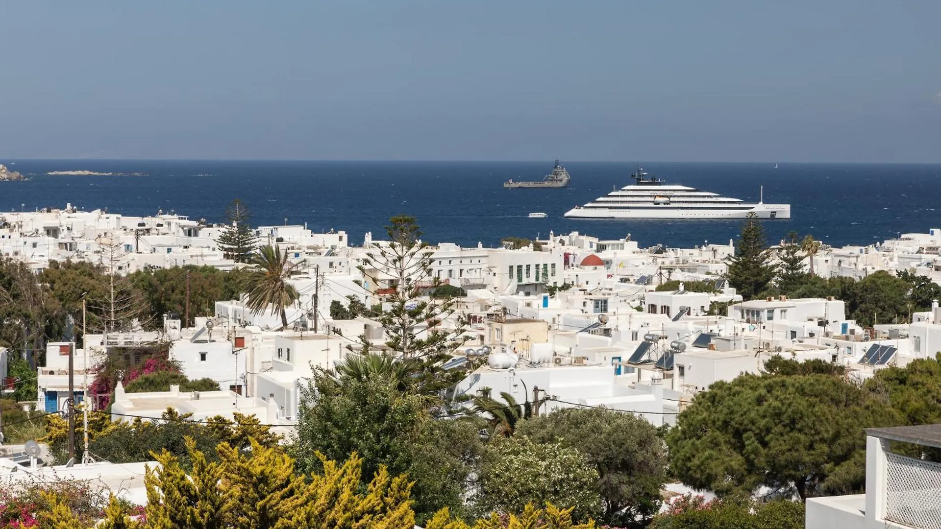 Callisti Mykonos Town With Pool View And Calypso Upper Floor With Sea View