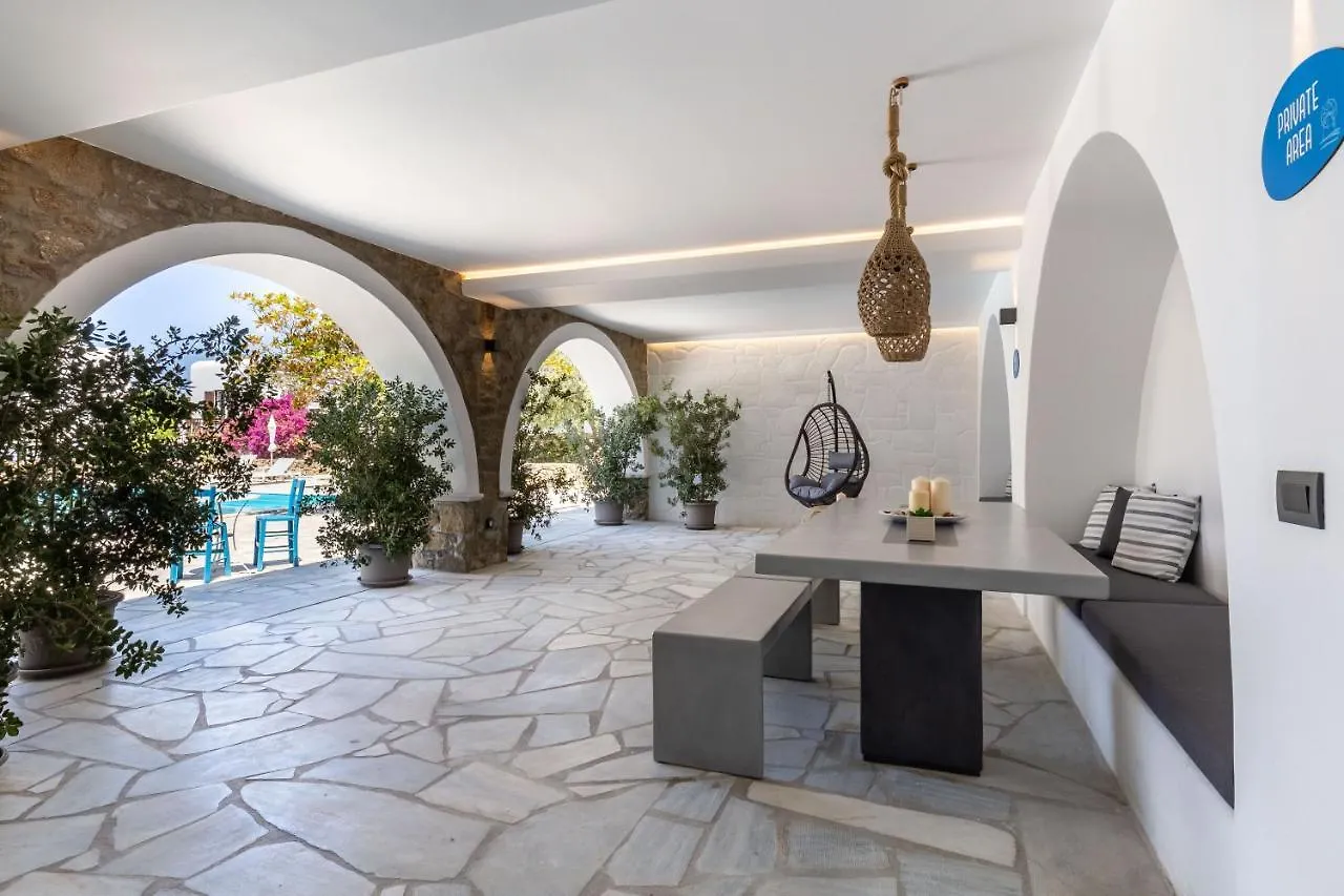 Callisti Mykonos Town With Pool View And Calypso Upper Floor With Sea View