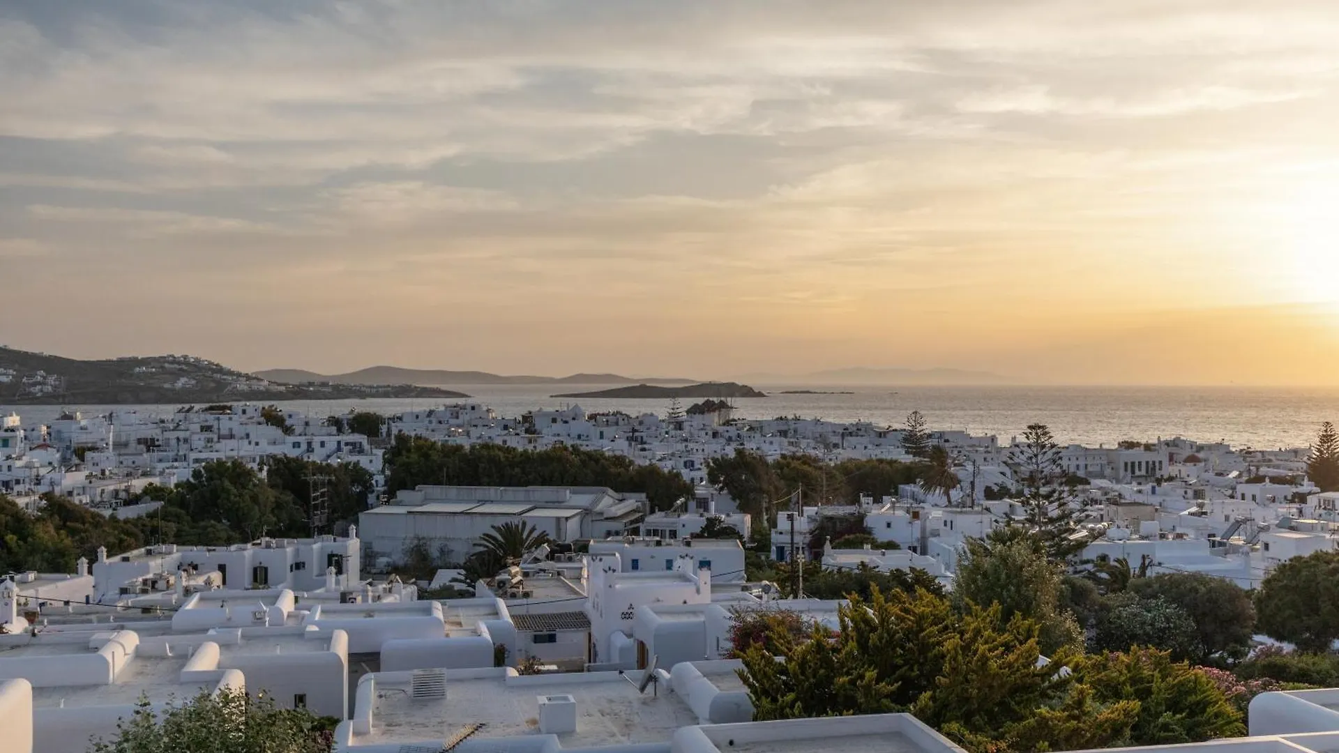 Callisti Mykonos Town With Pool View And Calypso Upper Floor With Sea View Grecja