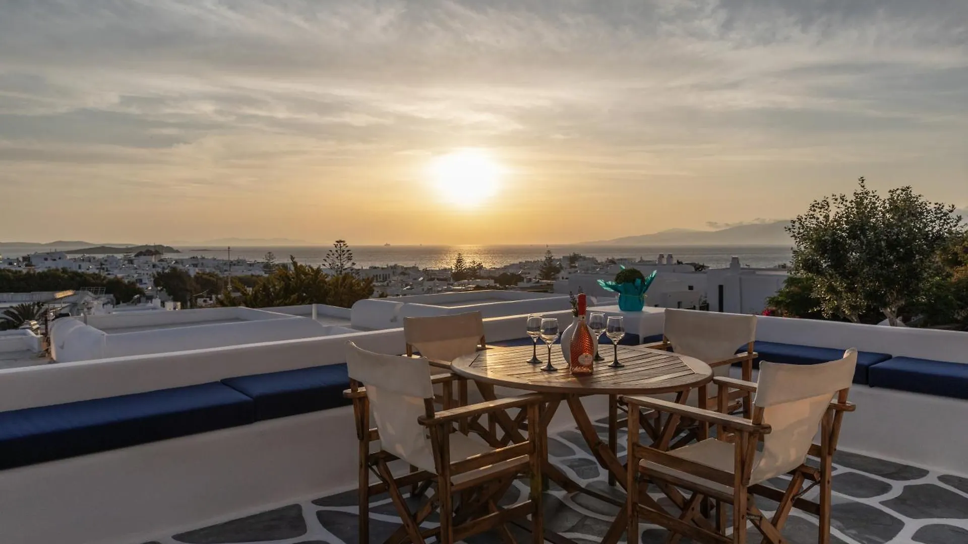 Callisti Mykonos Town With Pool View And Calypso Upper Floor With Sea View 0*,