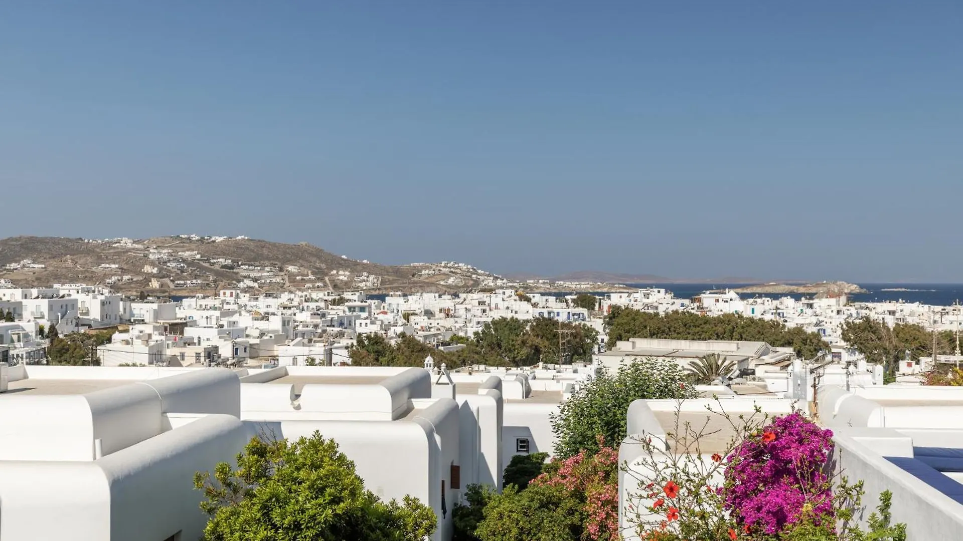 Callisti Mykonos Town With Pool View And Calypso Upper Floor With Sea View Grecja