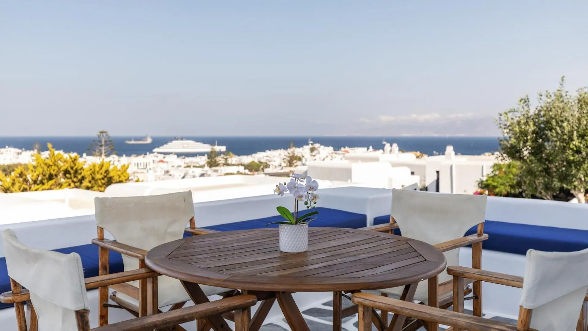 Callisti Mykonos Town With Pool View And Calypso Upper Floor With Sea View Apartament